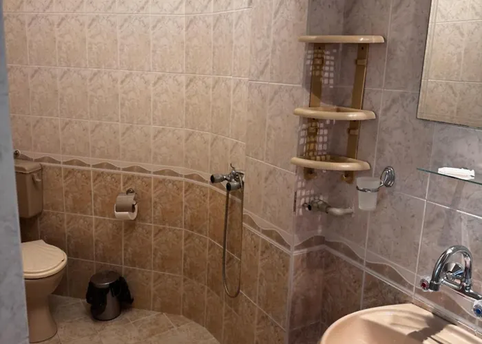 Къща за гости Benadi 3*