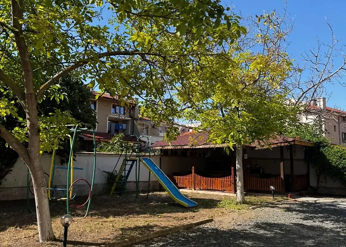 Benadi Къща за гости Бургас