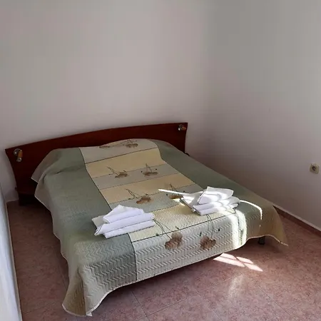 Benadi 3* Burgas City